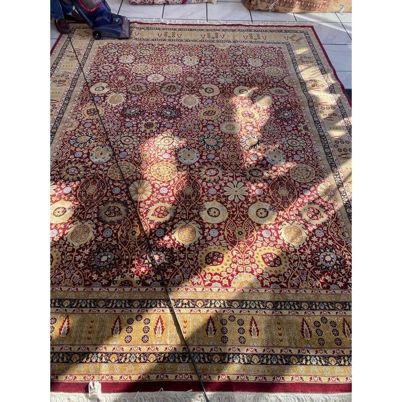 Red Peshawar Hand Knotted wool rug 81 x 102