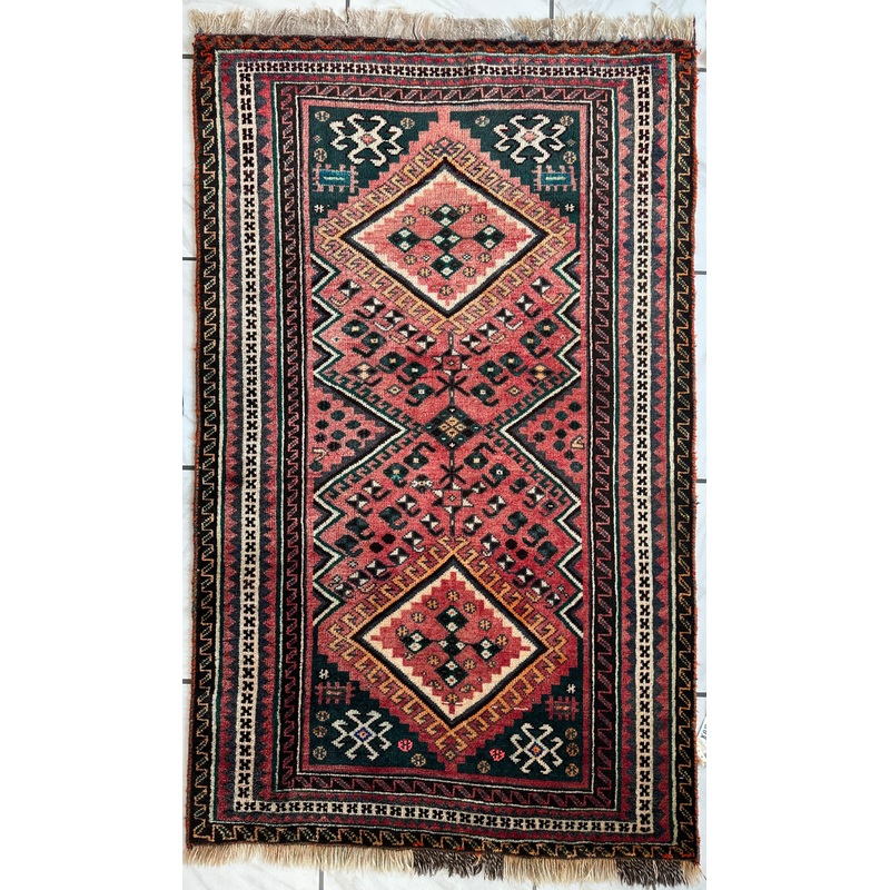 Vintage Hand-knotted Persian Qashqai Rug 37 x 510