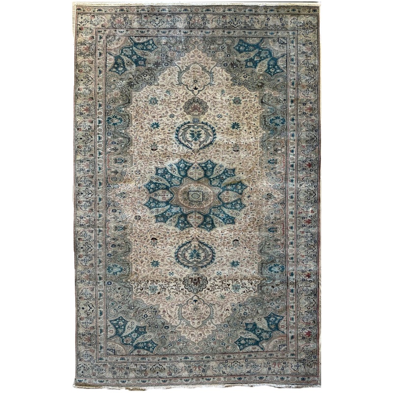 Vintage Handmade Turkish Area Rug 63 x 95